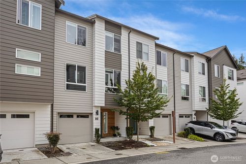 d2-13706 Manor Way, Lynnwood, WA, 98087-1910 | Card Image