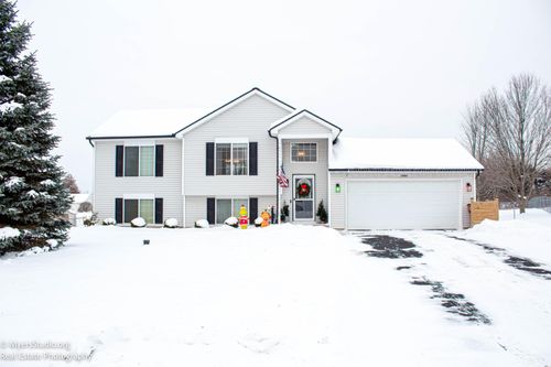 14745 Field Ct Ne, Cedar Springs, MI, 49319-7801 | Card Image