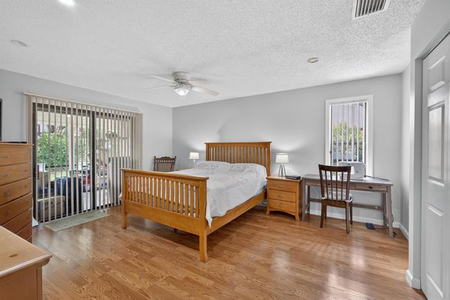 360 Quebec Ct, Condo with 3 bedrooms, 2 bathrooms and null parking in Royal Palm Beach FL | Image 30