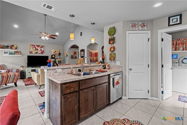 Kitchen | Image 13