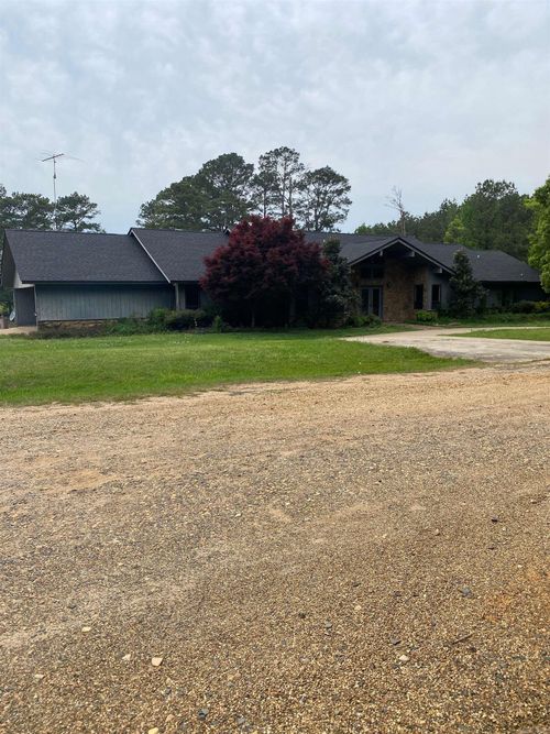 213 Ouachita Road 136, Stephens, AR, 71764-9198 | Card Image
