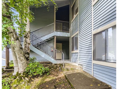 10220 Se Talbert St, Clackamas, OR, 97015-8667 | Card Image