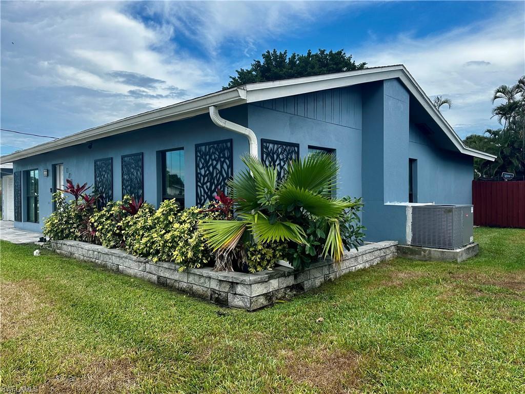 Residential in NORTH FORT MYERS 3