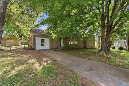 2217 Barrywood Circle Nw, Huntsville, AL, 35810 | Card Image