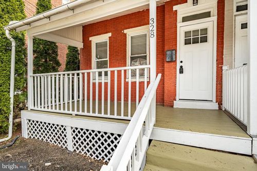 328 W Washington St, WEST CHESTER, PA, 19380-2541 | Card Image