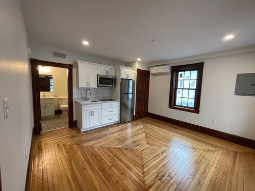 apt-6-41 Summer St, Leominster, MA, 01453-3395 | Card Image