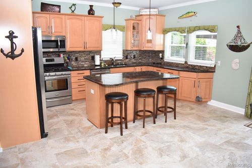 39046 Lakeshore Dr, Harrison Twp, MI, 48045-1854 | Card Image