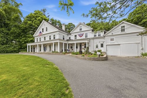 204 Village St, Medway, MA, 02053-1118 | Card Image