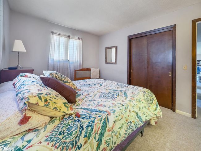 1604 Club View Dr, Home with 3 bedrooms, 2 bathrooms and 2 parking in Hampton IA | Image 18