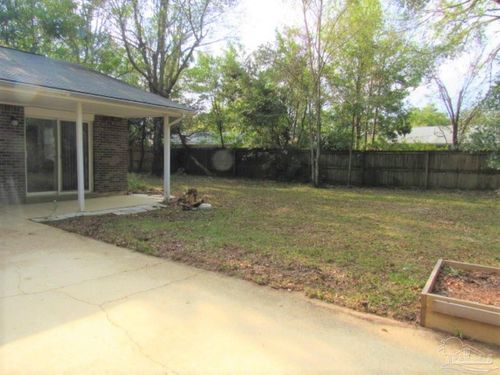 4237 Futura Dr, Pensacola, FL, 32504-7718 | Card Image