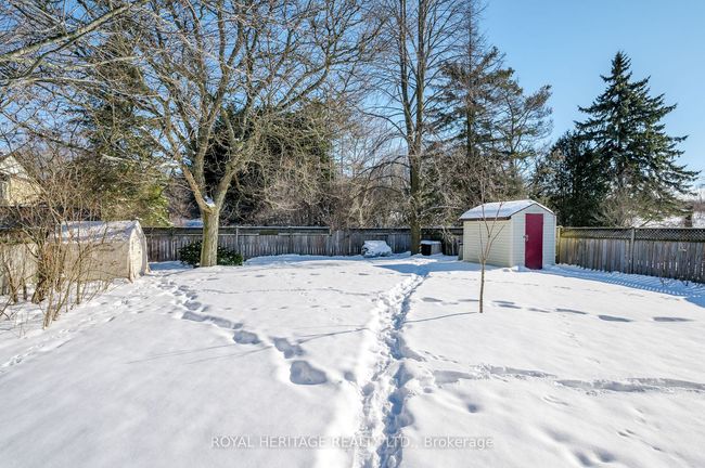 933 Ashdale Cres W, House other with 4 bedrooms, 2 bathrooms and 3 parking in Peterborough ON | Image 32