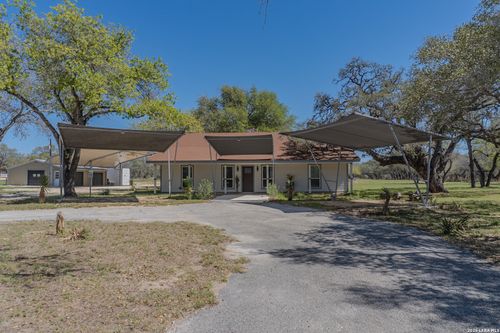 311 Governors Dr, Floresville, TX, 78114-4250 | Card Image