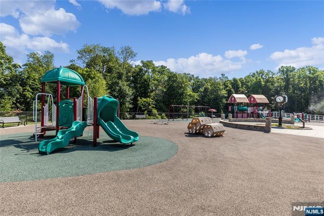 APT-37 - 50-37 W Lindsley Rd, Condo with 2 bedrooms, 2 bathrooms and null parking in Cedar Grove NJ | Image 25