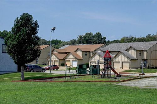11605 Richmond Ave, Kansas City, MO, 64134-3910 | Card Image