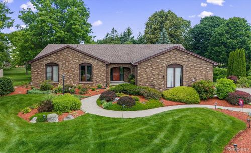 3436 Wedgewood Dr, Rochester Hills, MI, 48306-3772 | Card Image
