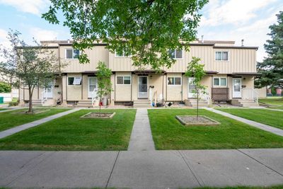 3 - 2302 23 St N, Home with 3 bedrooms, 2 bathrooms and 1 parking in Lethbridge AB | Image 1