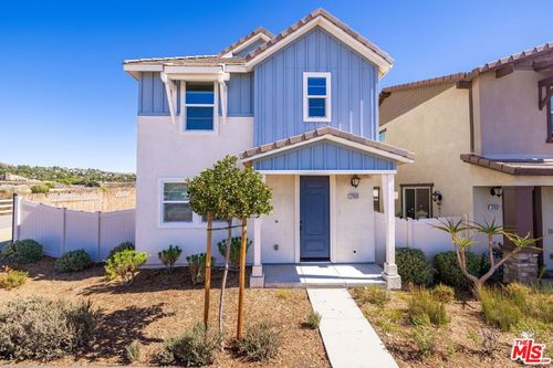 27639 Sawtooth Ln, Canyon Country, CA, 91387-8810 | Card Image