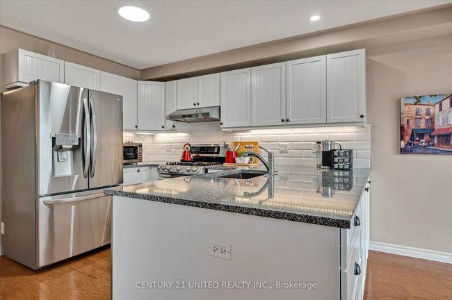 213 Farrier Cres, House other with 4 bedrooms, 4 bathrooms and 4 parking in Peterborough ON | Image 6
