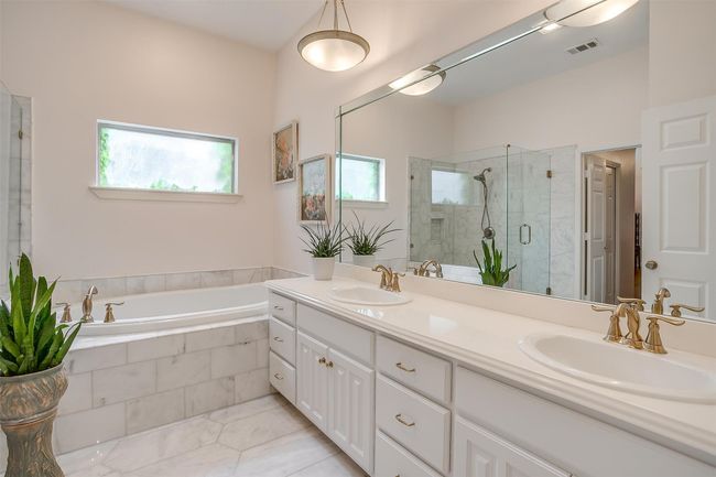 512 N Parkridge Dr, House other with 4 bedrooms, 3 bathrooms and null parking in Mansfield TX | Image 21