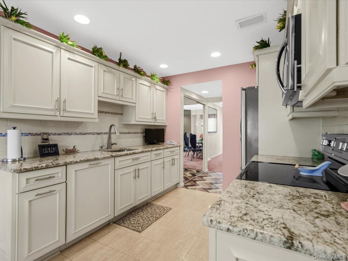 Residential in Smithtown 3
