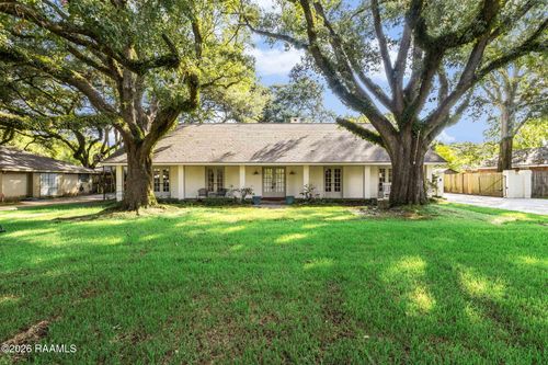 320 Lippi Blvd, Lafayette, LA, 70508-3710 | Card Image