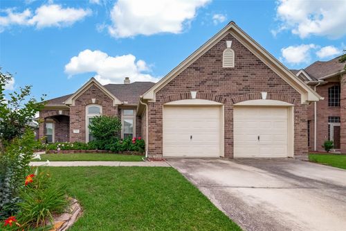 1707 Country Club Cove Dr, Baytown, TX, 77521-1986 | Card Image