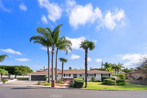 13592 Saigon Ln, North Tustin, CA, 92705-2806 | Card Image