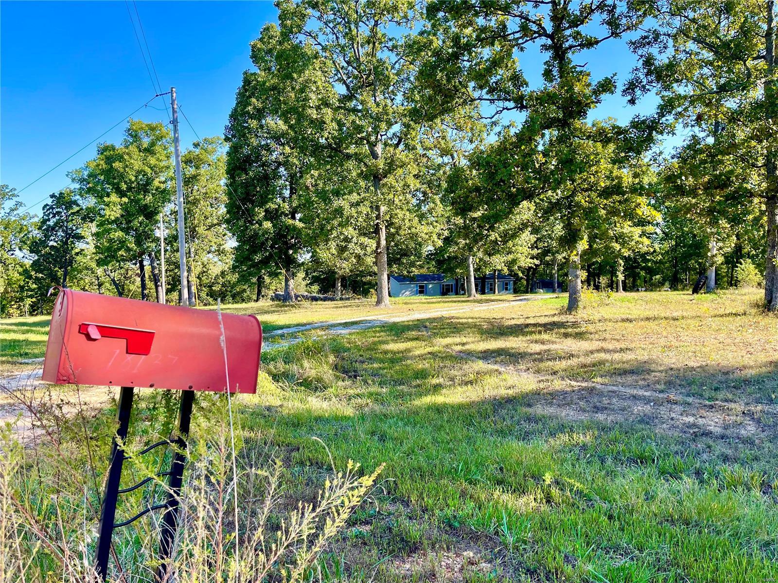Jaybird Ln, Lebanon, MO 65536