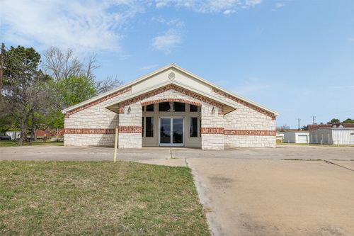 1306 W Cameron Ave, Rockdale, TX, 76567-2603 | Card Image