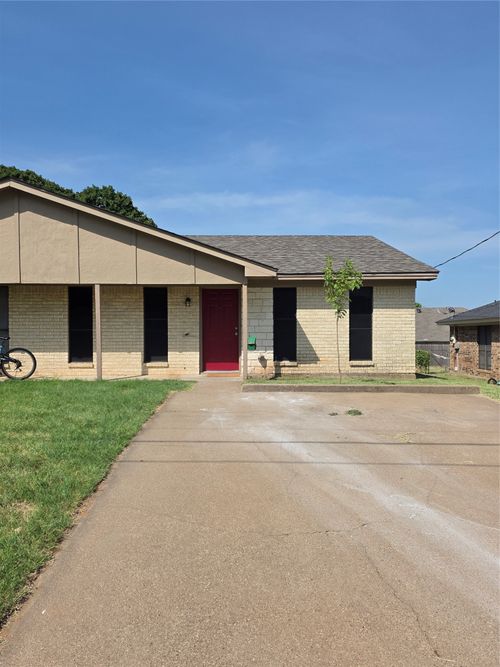 1014 Harbor Lakes Dr, Granbury, TX, 76048-2628 | Card Image
