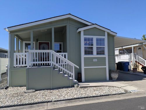 304 Chablis None N, Calistoga, CA, 94515 | Card Image