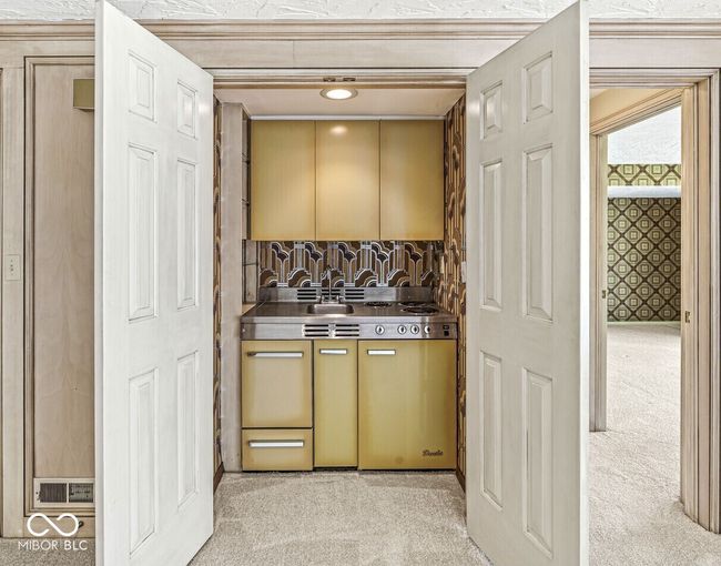 8433 Quail Hollow Rd, Condo with 3 bedrooms, 3 bathrooms and null parking in Indianapolis IN | Image 22