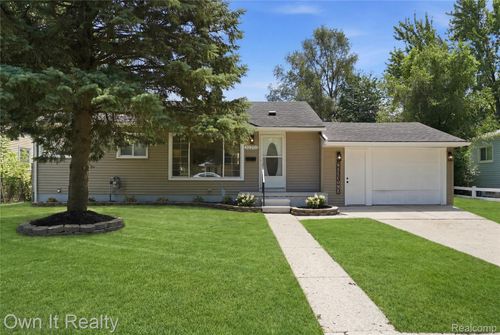 32203 Glen St, Westland, MI, 48186-4915 | Card Image