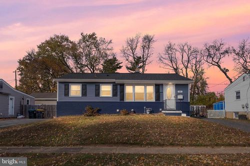 64 Holden Dr, NEW CASTLE, DE, 19720-4064 | Card Image