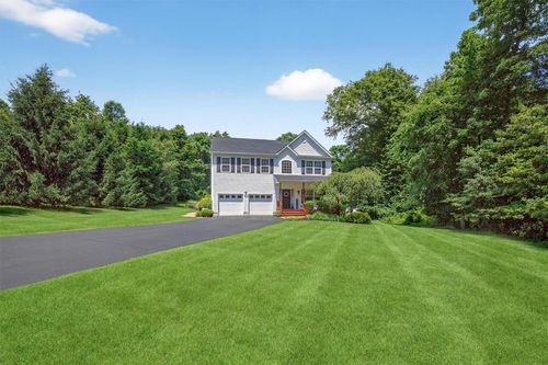 85 Decker Dr, Walden, NY, 12586-2265 | Card Image