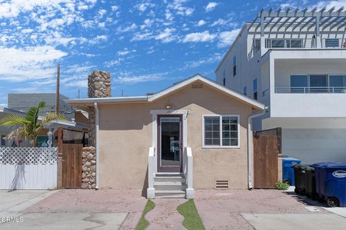 241 Cahuenga Dr, Oxnard, CA, 93035-4404 | Card Image