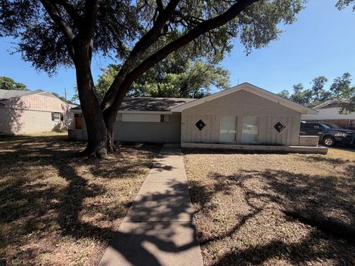 434 E Spring Valley Rd, Richardson, TX, 75081-5132 | Card Image