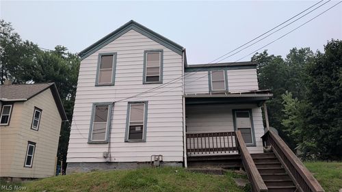 581 Allyn St, Akron, OH, 44311-1624 | Card Image
