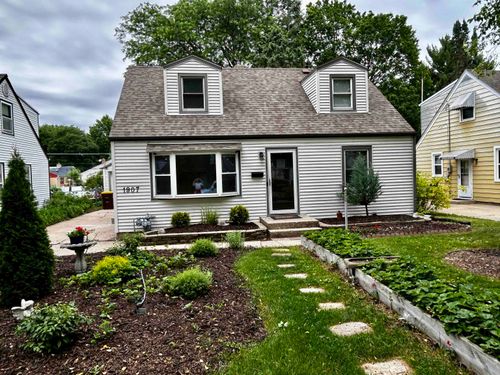 1907 W Pearl Ave, Rockford, IL, 61103-2926 | Card Image