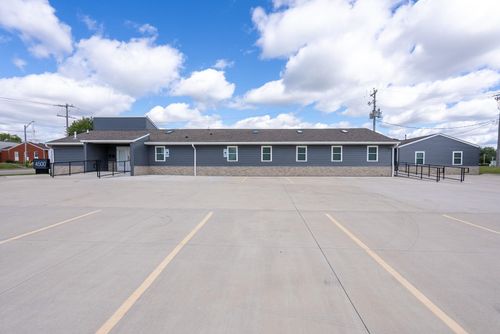 4500 53rd St, Moline, IL, 61265-8129 | Card Image