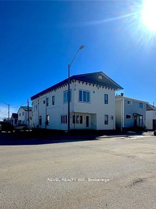 387 Main St, Iroquois Falls, ON, P0K1E0 | Card Image