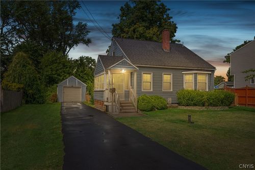1249 Tulip St, Liverpool, NY, 13090-4521 | Card Image
