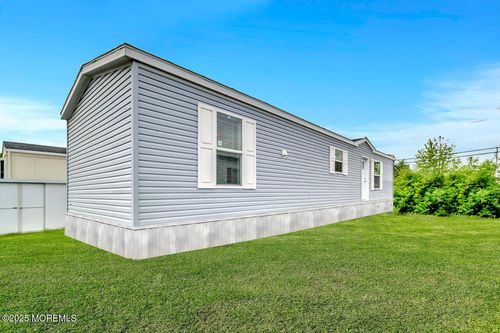 205 Maple St, Robbinsville, NJ, 08691-1704 | Card Image