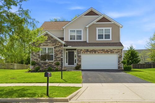 304 Glen Crossing Dr, Etna, OH, 43062-7143 | Card Image