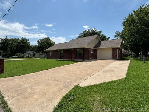 220 S Arkansas St, Caddo, OK, 74729-2019 | Card Image
