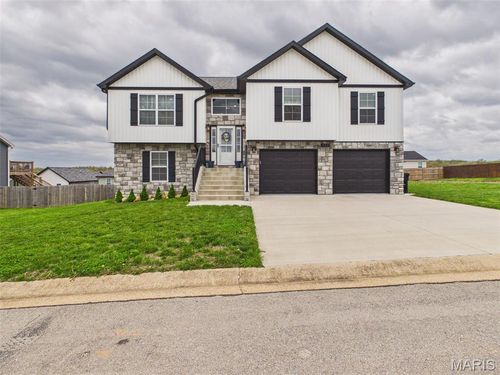 197 Majestic, Waynesville, MO, 65583-3705 | Card Image