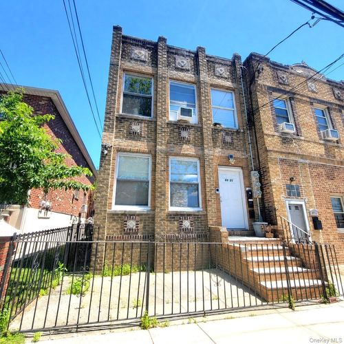 69-21 78th St, Middle Village, NY, 11379-2832 | Card Image