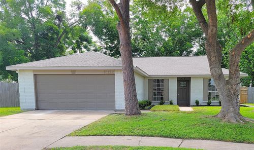 14122 Country Manor Dr, Sugar Land, TX, 77498-1739 | Card Image