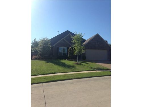 504 Peterhouse Dr, McKinney, TX, 75071-8097 | Card Image