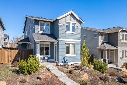 20860 Se Sotra Loop, Bend, OR, 97702-3721 | Card Image